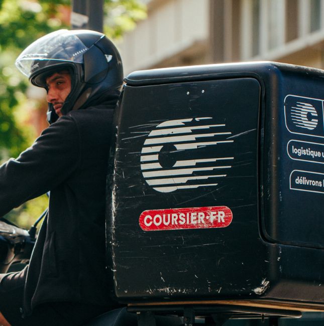 &lt;span class=&quot;x-red&quot;&gt;coursiers&lt;/span&gt; 
professionnels 100% salariés