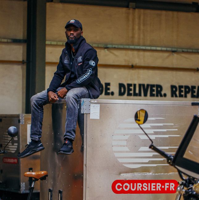 &lt;span class=&quot;x-red&quot;&gt;coursiers&lt;/span&gt; 
professionnels 100% salariés