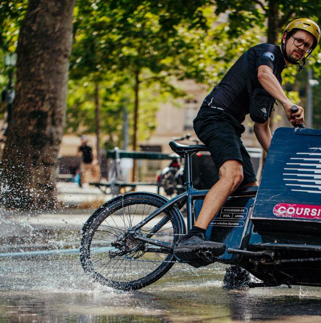 &lt;span class=&quot;x-red&quot;&gt;coursiers&lt;/span&gt; 
professionnels 100% salariés